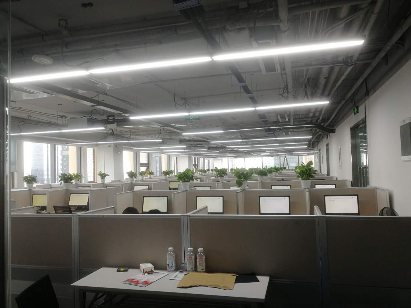信鼎公司成都分公司辦公室裝修實(shí)景圖（2）